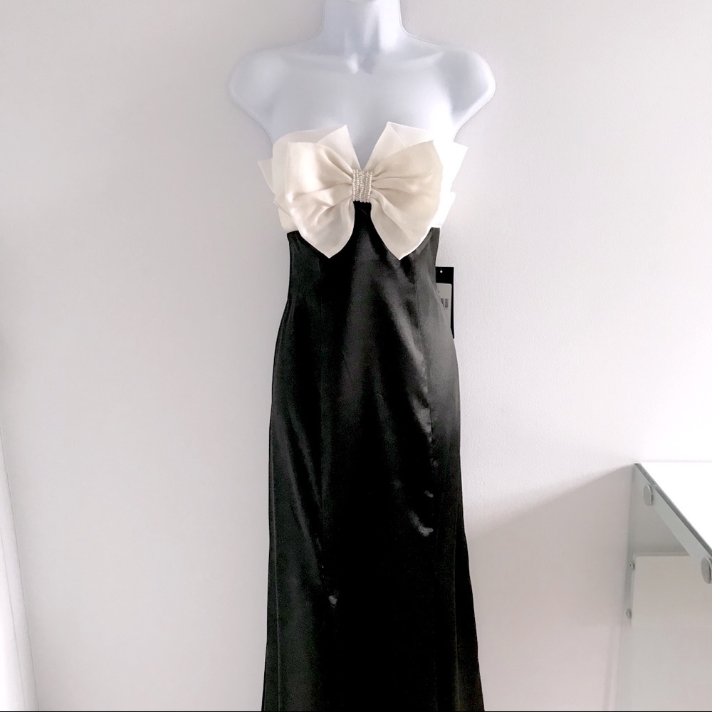 COPY - Strapless Bow Pearl Silk White Black Prom Dress Wedding Dress